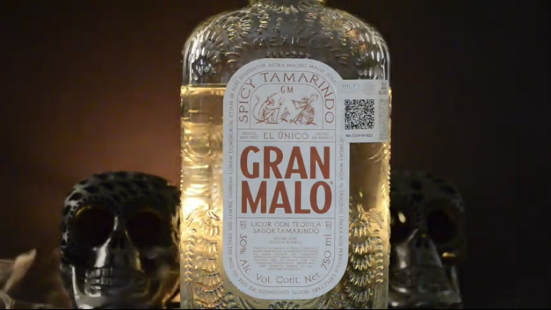 botella de licor de tequila Gran Malo